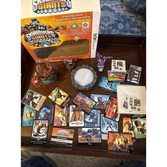 Skylanders Giants Starter Pack Nintendo 3DS. Open Box with cards like new. - Picture 1 of 6